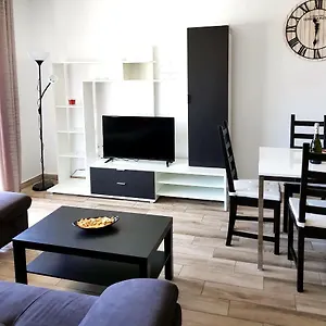 Luxury 2 Bedroom 2 Min From Apartment Mogan