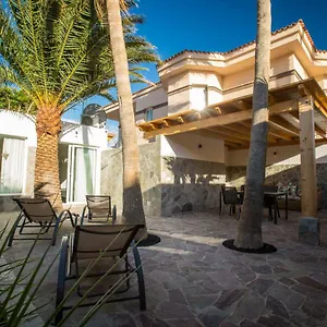 https://villa-jandia-luxury-bungalow.in-canary-islands.com